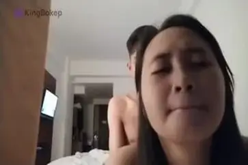Gadis Cantik Pasrah Goyang Kasur Pacar Imut