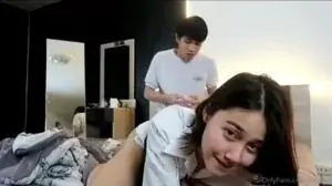 Gadis Siswi Cantik Pasrah Goyang Kasur Pacar