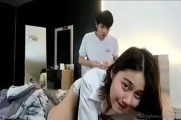 Gadis Siswi Cantik Pasrah Goyang Kasur Pacar